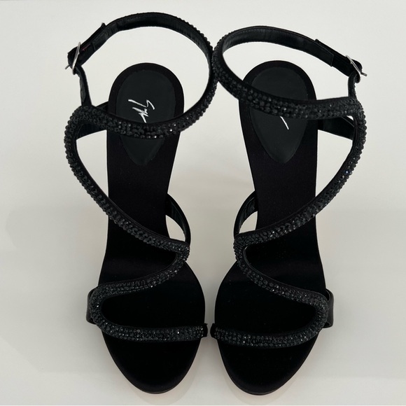 GIUSEPPE ZANOTTI BLACK SATIN CRYSTAL STUNNING SANDALS SIZE IT 37.5 / US 7.5 NEW! - Picture 1 of 17